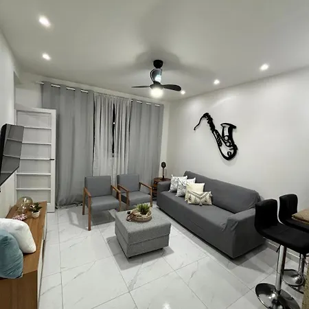 4 Min Walk To Copacabana Beach! 1Br Above Historic Roxy Theater